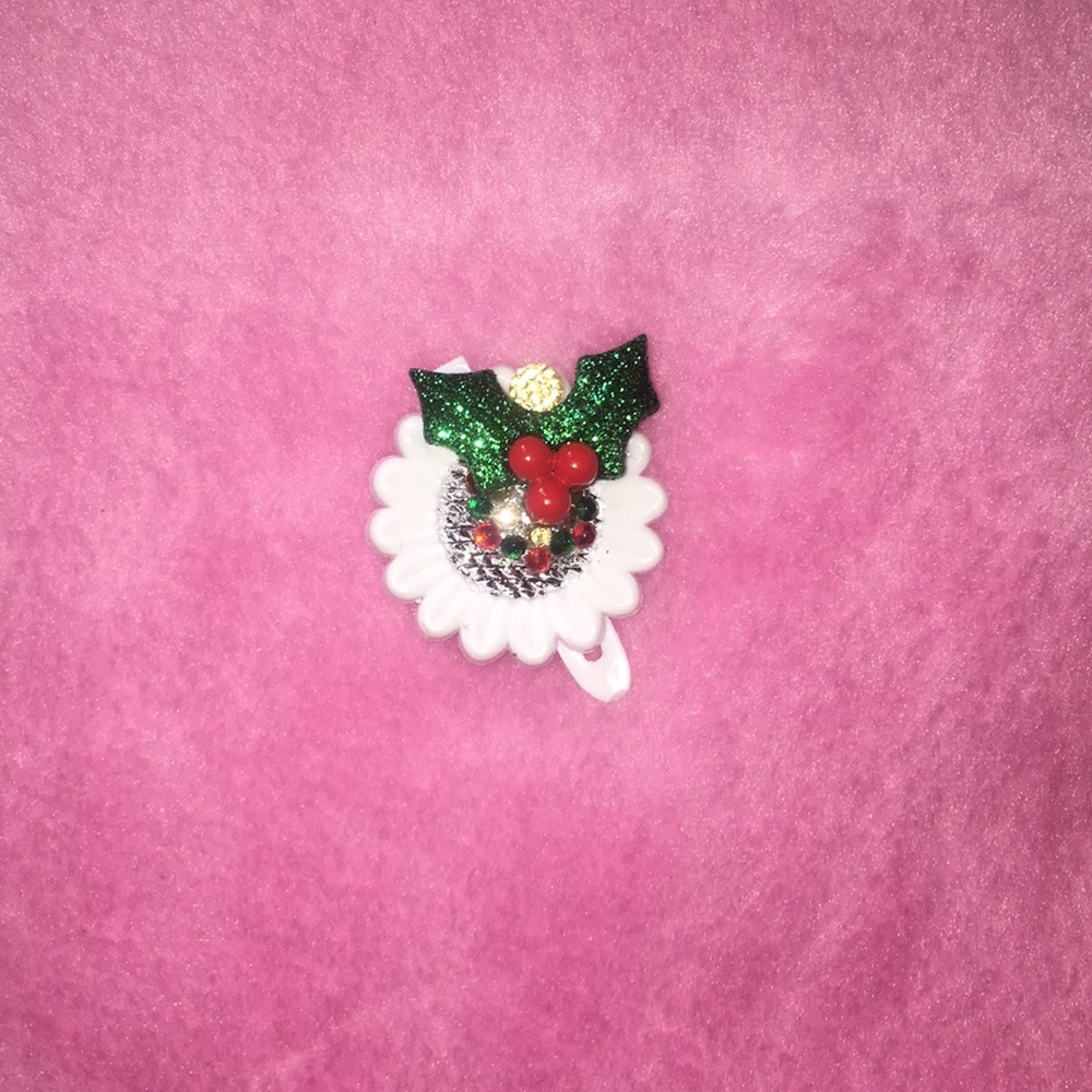 Festive clip for kids . They are hand made .